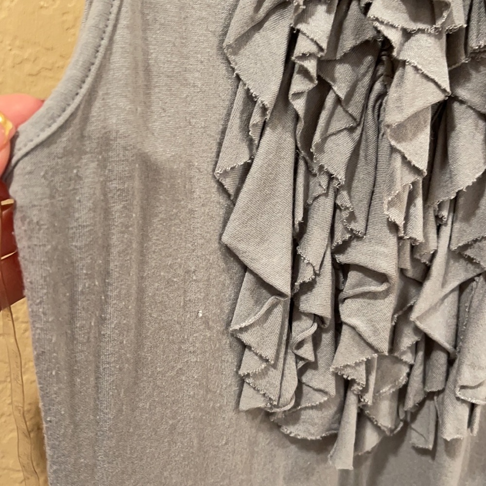 Sleeveless Ruffle Front Top - Picture 4 of 6